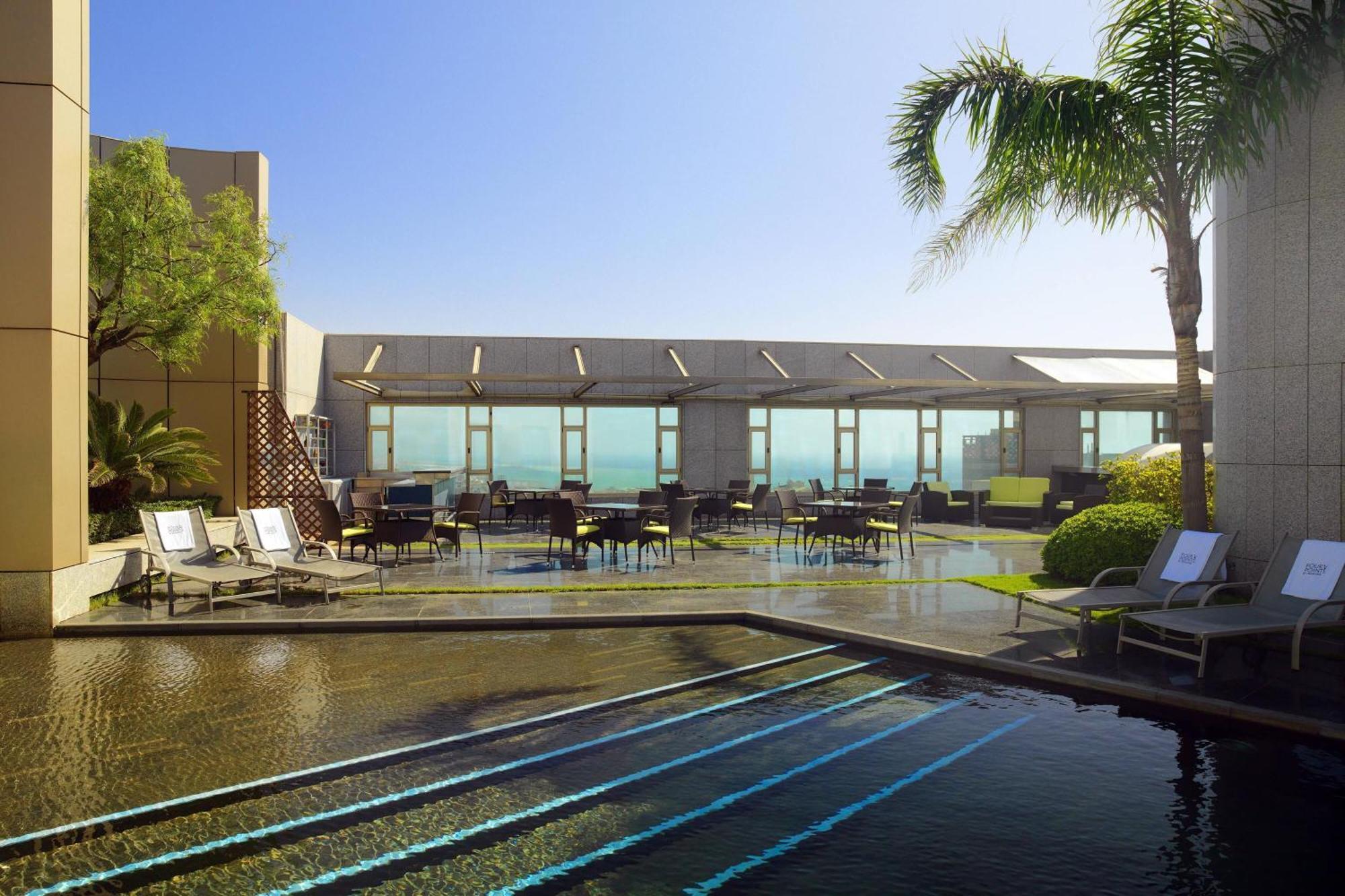 Hotel Four Points By Sheraton Le Verdun 4*